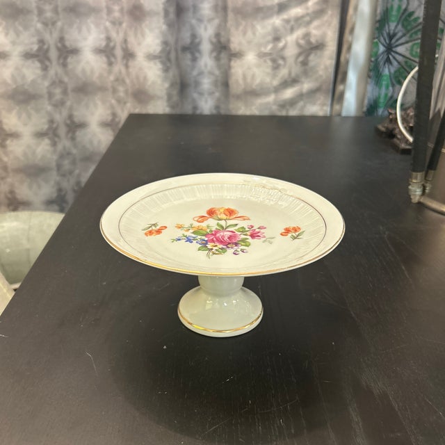 White Wagner & Apel Porcelain Ceramic Pedestal Cake Stand Marked For Sale - Image 8 of 9