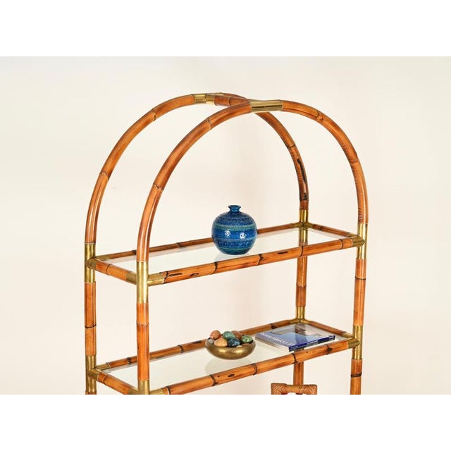 Large Italian Arch Shelf in Rattan and Brass, 1970s For Sale - Image 13 of 17