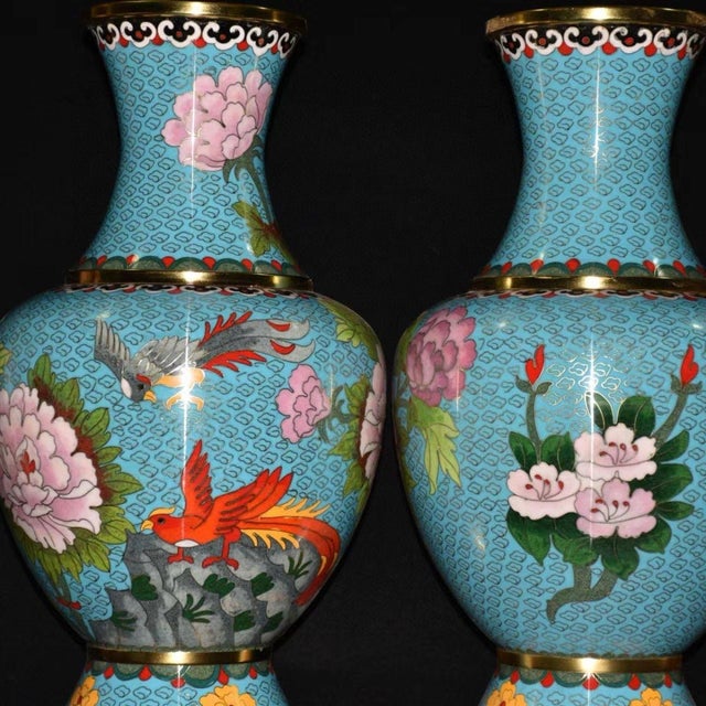 Bright Pink Pair of Vintage Chinese Cloisonné Peony & Phoenix Vases - 38cm Tall For Sale - Image 8 of 9