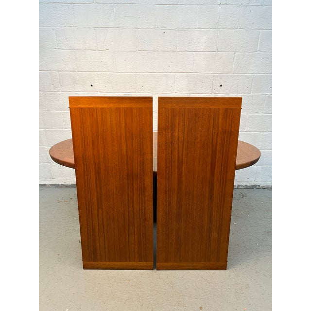 Wood Mid 20th Century Danish Modern Oval Extendable Dining Table Attributed to Skovby For Sale - Image 7 of 14