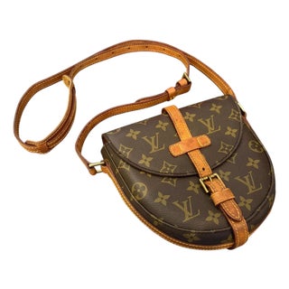 Louis Vuitton Monogram Canvas and Vachetta Leather Chantilly Crossbody Bag For Sale