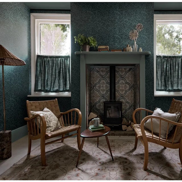 A new addition to the Morris & Co. wallpaper range Emery‚Äôs Willow features unmistakable bubble-like shapes as a backdrop...