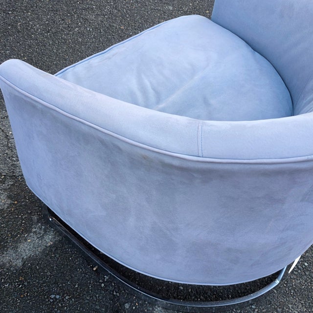 Baby Blue Pair of Mid-Century Chrome Strap Barrel Lounge Chairs Attributed to Finn Andersen for Selig For Sale - Image 8 of 15