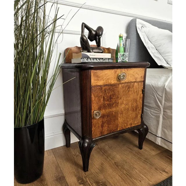 Italian Art Deco Nightstands in Burl Walnut, 1940s, Set of 2 For Sale - Image 3 of 10