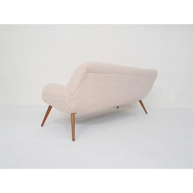 Scandinanvian Modern Sofa in Boucle, Denmark, 1960s For Sale - Image 6 of 10