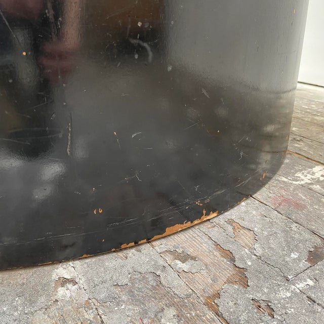 Mid 20th Century Circle Coffee Table For Sale In Cleveland - Image 6 of 11