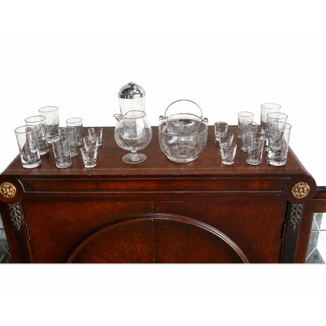 Vintage Mahogany Cocktail Bar Cabinet With Mirrored Displays and Glassware Javit For Sale - Image 4 of 12