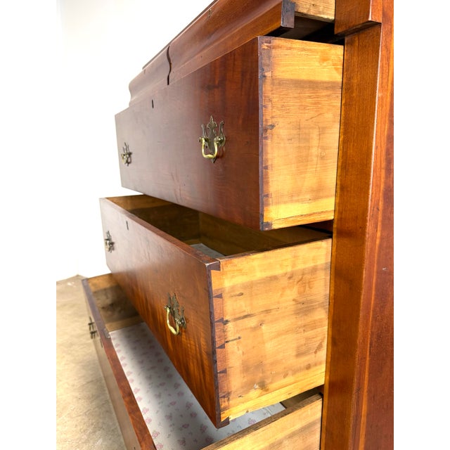 Antique 19th Century Cherry American Empire / Federal Style Chest of Drawers For Sale - Image 9 of 12