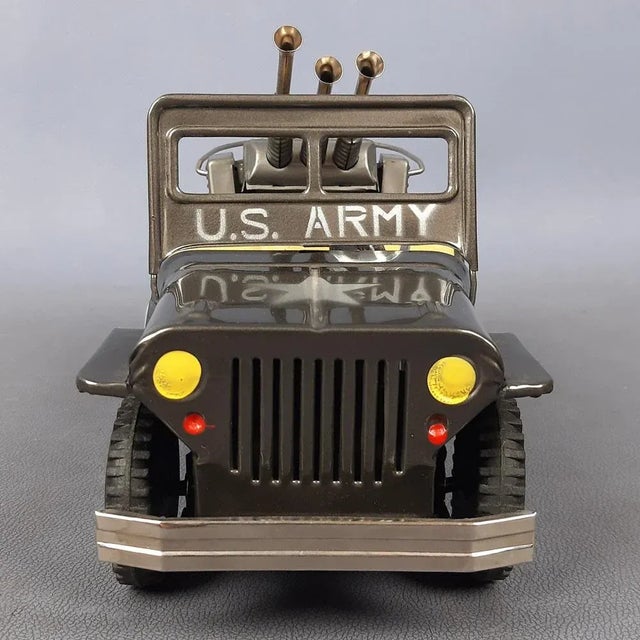 Gray Vintage Army Combat Jeep Daya Terai Tin Toy, Japan, 1960s For Sale - Image 8 of 18