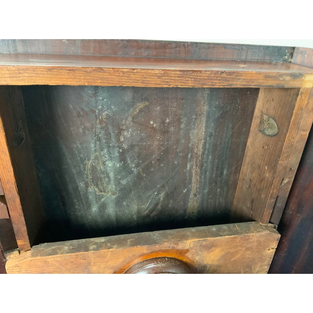 Early 19th Century Federal Hairy Paw Carved Breakfast Table For Sale - Image 11 of 13