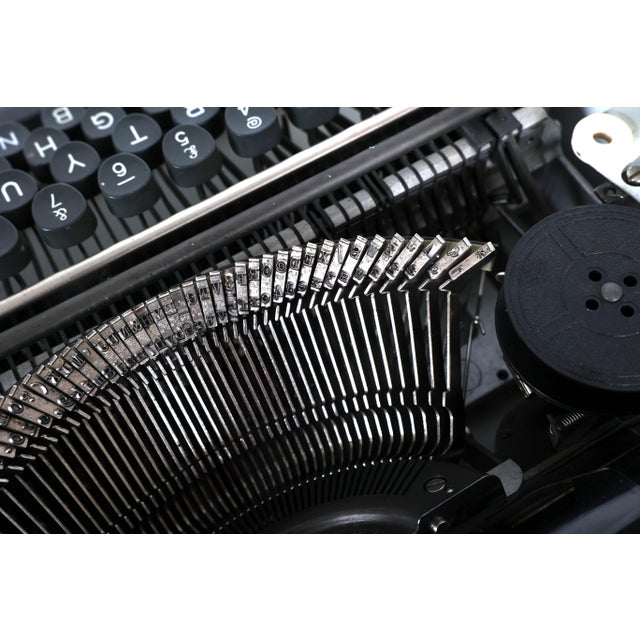 Refreshed Unis TBM DeLuxe Yugoslavian Typewriter For Sale - Image 11 of 16