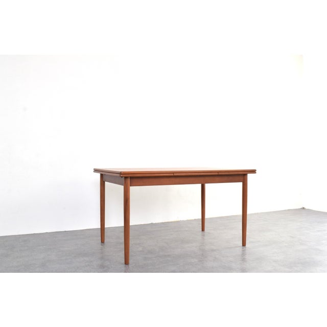 Mid-Century Danish Extendable Teak Dining Table from Rogenstrup Möbelfabrik, 1960s For Sale - Image 6 of 16