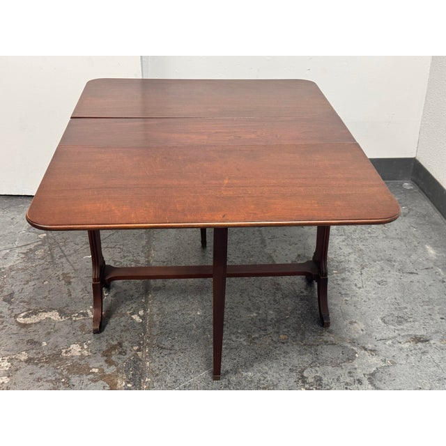 Brown Federal Style Mahogany Drop-Leaf Gateleg Dining Table, Vintage For Sale - Image 8 of 12