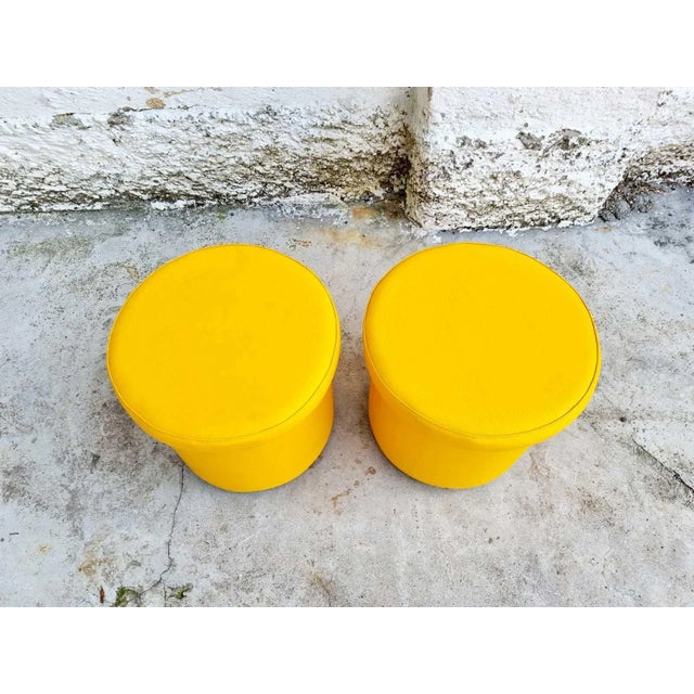 Black Set of Mid-Century Yellow Leather Poufs, Italy, 1980s For Sale - Image 8 of 12