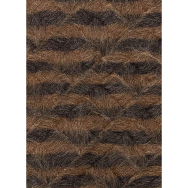Contemporary Taurus Collection striped rug by Doris Leslie Blau. Size: 4'0" × 6'3" (121 × 190 cm). Nowadays we can see...