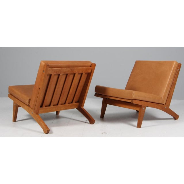 Tan Lounge Chair Model GE-370 attributed to Hans J. Wegner for Getama, 1960s For Sale - Image 8 of 9
