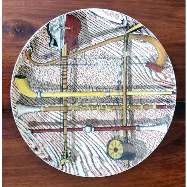 1980s Piero Fornasetti Porcelain Orchestra Pattern Plates With Musical Instruments, Set of 15, Circa 1980 For Sale - Image 5 of 13