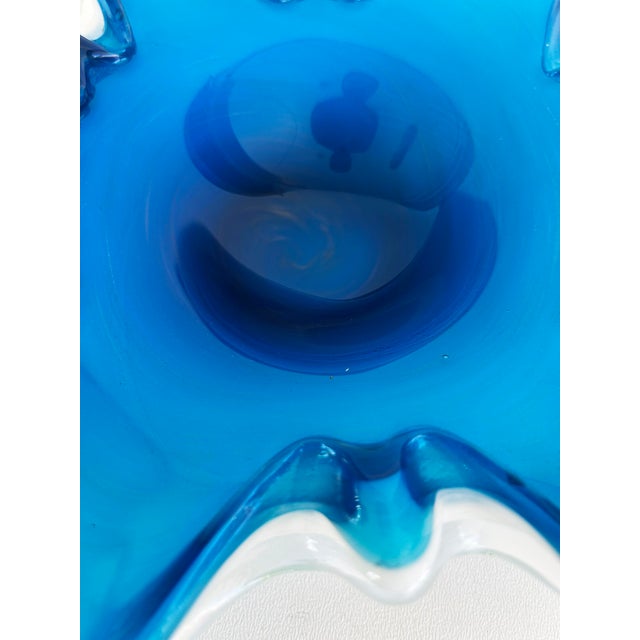 Late 20th Century Murano Blue, White Cased Pulled Blown Glass Bowl, "Star Shaped" For Sale In Miami - Image 6 of 7