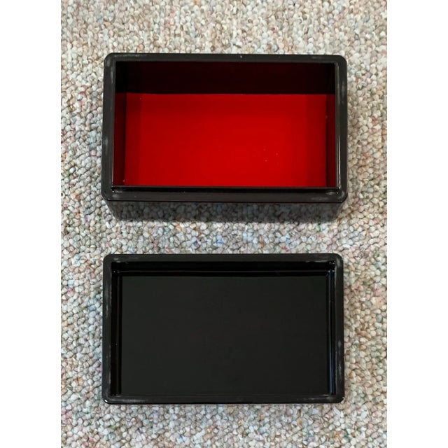 Late 20th Century Vintage Decorative Korean Lacquered Box For Sale - Image 4 of 8