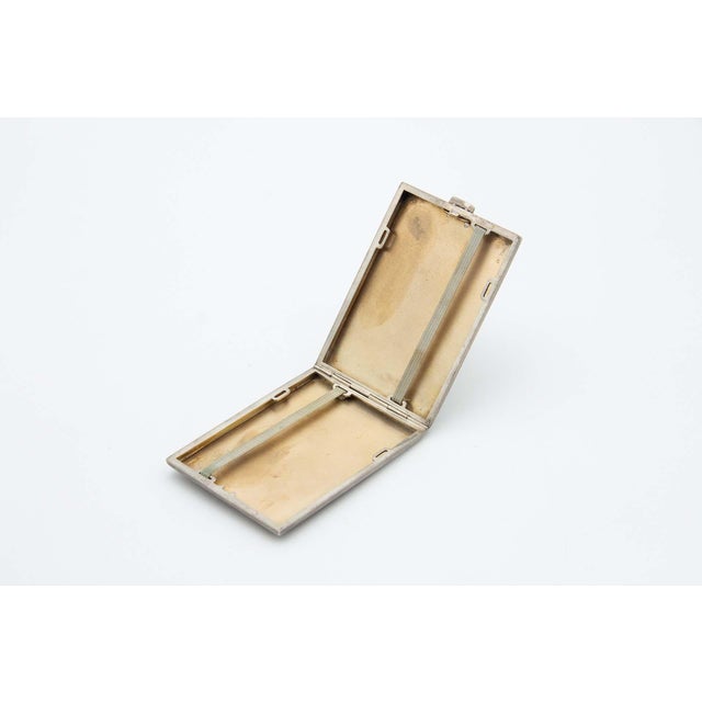 Rectangular Silver Cigarette Case with Engraved Bands For Sale - Image 3 of 4
