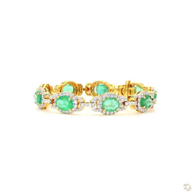 This statement bracelet from our contemporary estate collection centers on a 3.28-carat diamond in a round brilliant cut...