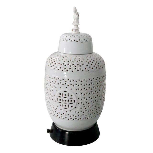 Vintage Chinese Style Blanc De Chine Ginger Jar Form Table Lamp For Sale - Image 9 of 12
