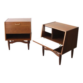 Pair of Merton Gershun for American of Martinsville Mid Century Nightstands For Sale