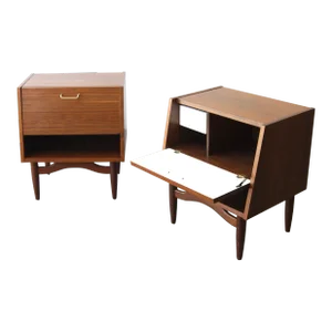 Pair of Merton Gershun for American of Martinsville Mid Century Nightstands