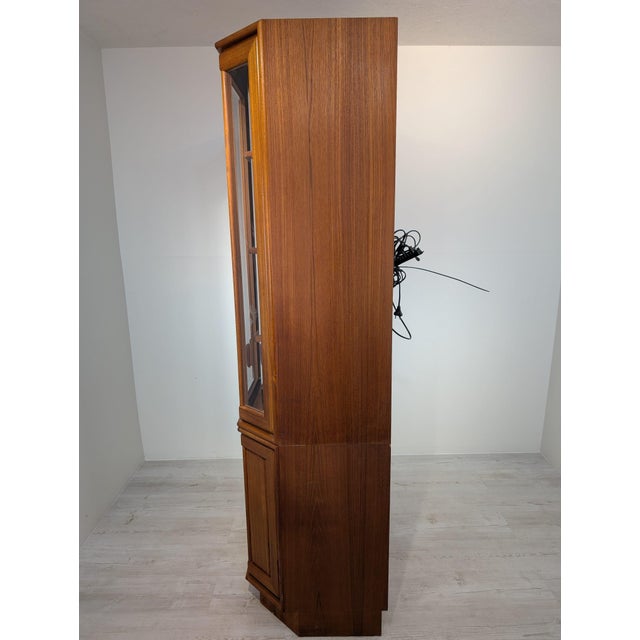 Danish Illuminated Teak Display Case, 1980s For Sale - Image 12 of 18
