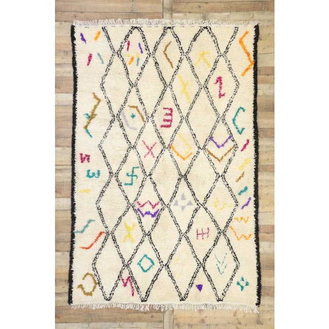 Beige Berber Moroccan Azilal Rug - 06'01 X 09'01 For Sale - Image 8 of 9