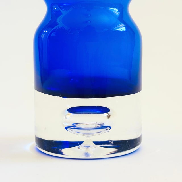 Mid Century Cobalt Blue Hooped Art Glass Vase by Bo Borstrom for Aseda Glasbruk, Sweden For Sale In San Francisco - Image 6 of 8