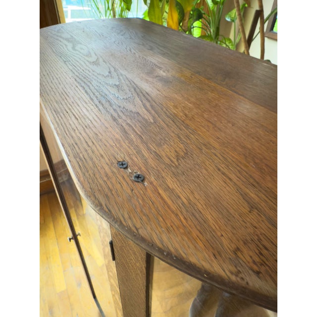 Antique American Oak Curved Glass China Cabinet, Late Victorian / Edwardian For Sale - Image 9 of 10