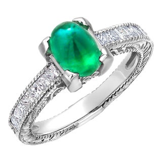 14 Karat White Gold Cabochon Colombian Emerald Princess Diamond 2.10 Carat Milgrain Engraved Ring Size 4.5 For Sale