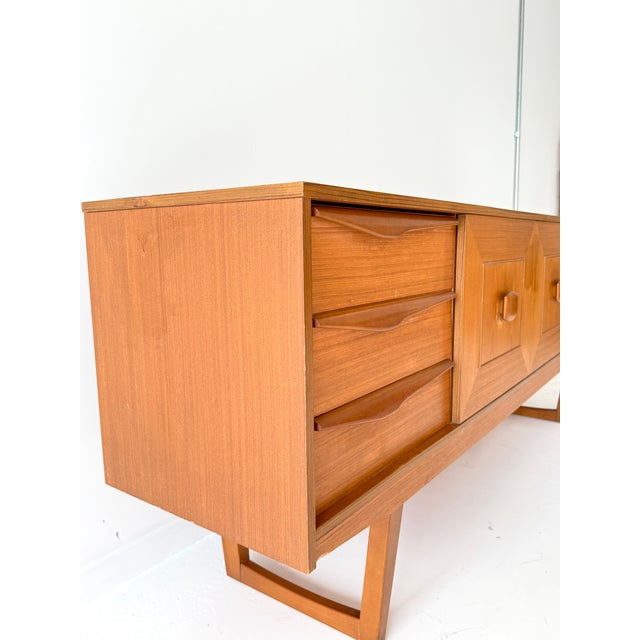 Mid-Century Modern Teak Stateroom Credenza from Stonehill, 1970s For Sale - Image 9 of 17