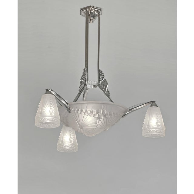 Charles Schneider French Art Deco Chandelier by Hettier Et Vincent & Charles Schneider - 1930 France For Sale - Image 4 of 13