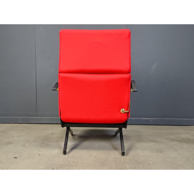 Vintage P40 Lounge Chair by Osvaldo Borsani for Tecno, 1960s, in Very Good conditions. Designed 1950 to 1959 This piece...