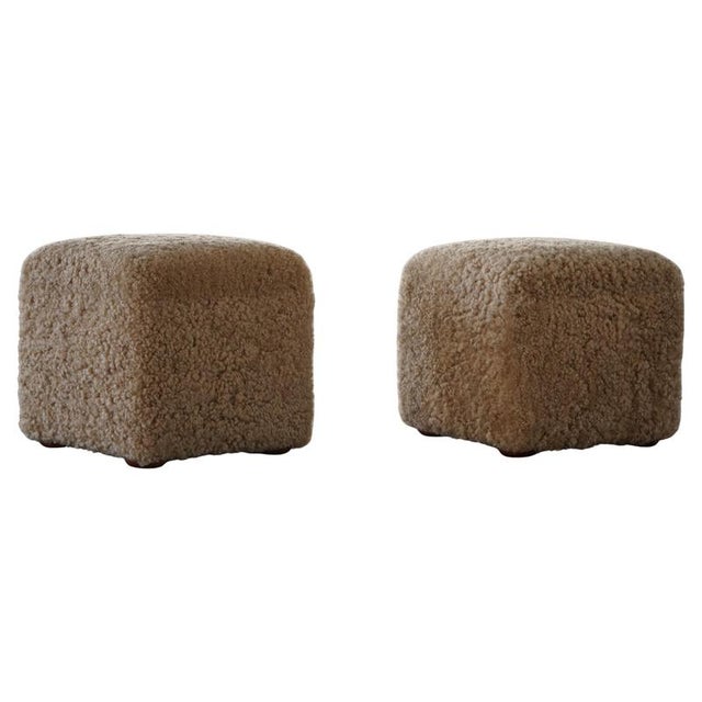 French Mid-Century Modern Cube Ottomans in Lambswool, 1960s, Set of 2 For Sale - Image 12 of 12