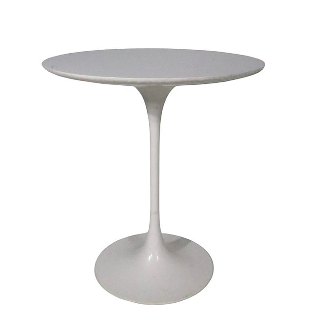 Pr. classic modernist pedestal side tables, designed by Cees Braakman, in the manner of Saarinen , circa 1970's. The...
