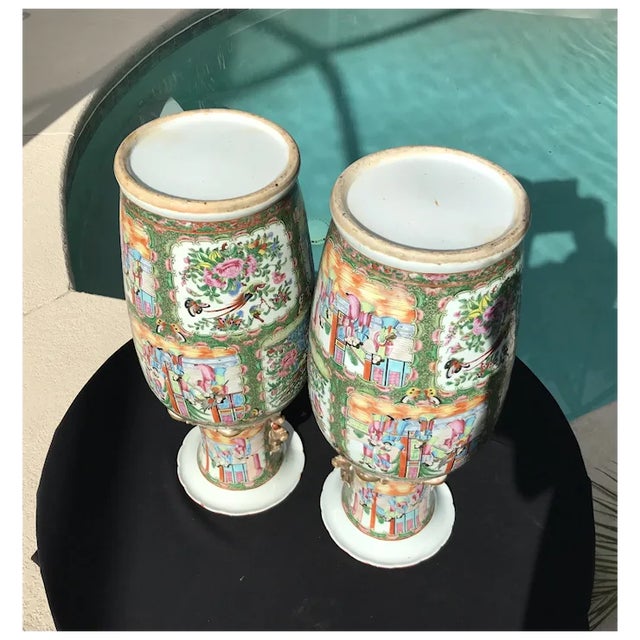 19th Century Chinese Export Vases - a Pair For Sale - Image 4 of 7