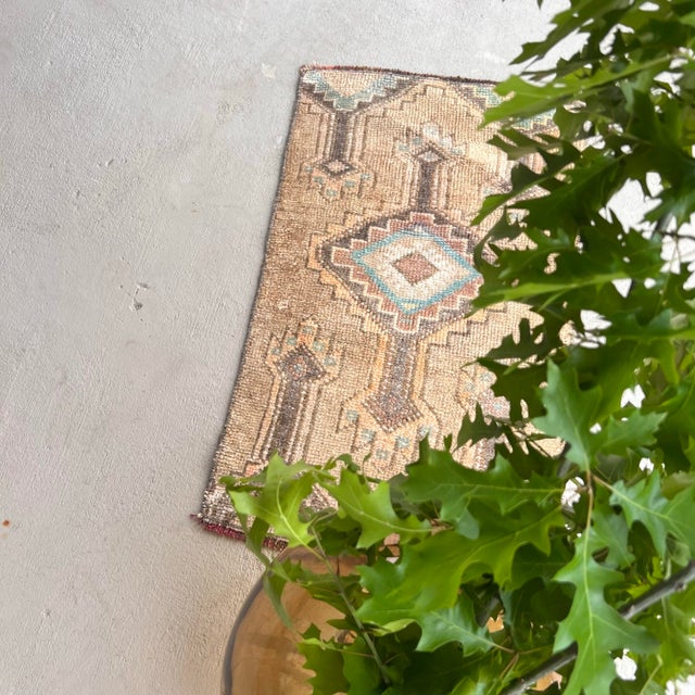 1960s Vintage Turkish Miniature Bathroom Rug - 1’6x2’6 For Sale - Image 5 of 6