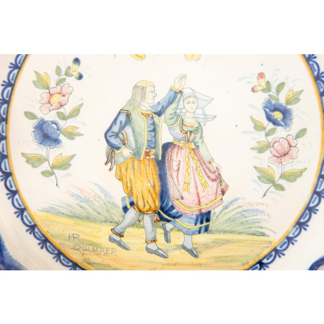 Henriot Quimper 19th Century French Faience Quimper Dancing Couple Pie Crust Plate Footed Dish For Sale - Image 4 of 10