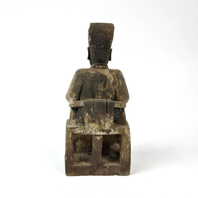 Mid 18th Century 18th Century Chinese Wooden Carving of an Ancestor For Sale - Image 5 of 8