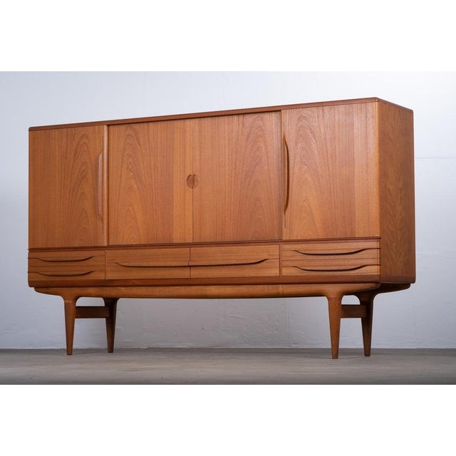 Uldum Møbelfabrik UM14 Sideboard attributed to Johannes Andersen for Uldum Møbelfabrik, Denmark, 1960s For Sale - Image 4 of 17