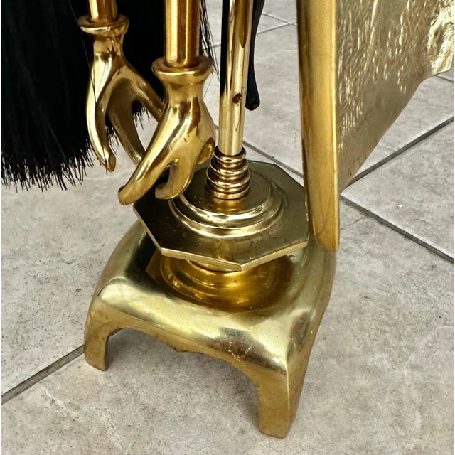 James Mont Asian Brass Fireplace Tool Set For Sale In Palm Springs - Image 6 of 12