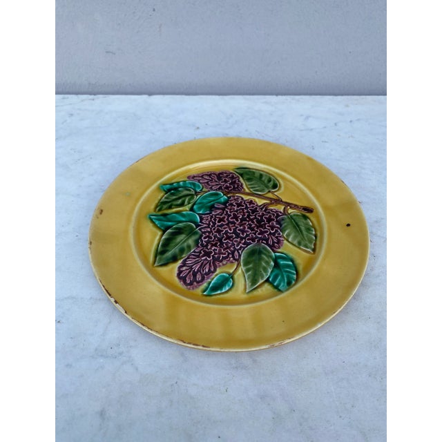 French Country French Majolica Lilac Plate Luneville, Circa 1880 For Sale - Image 3 of 4