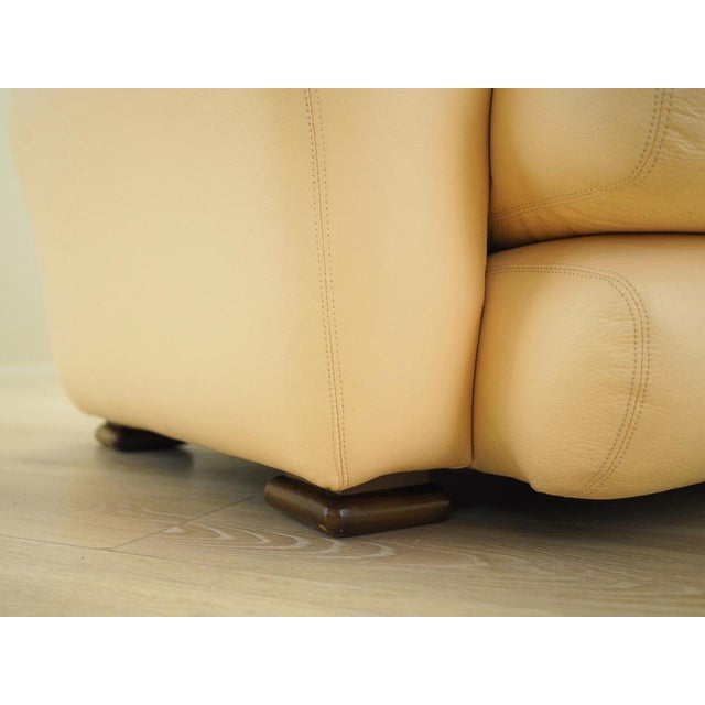 Italian Leather Sofa, 1960s For Sale - Image 17 of 18