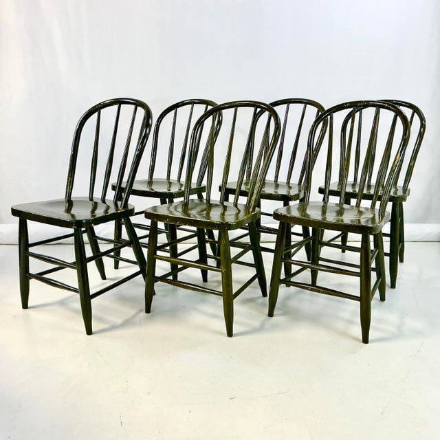 Farmhouse Late 19th C. Antique Americana Farmhouse Boho Chic Chippy Paint Windsor Pine Dining Chairs - Set of 6. For Sale - Image 3 of 16