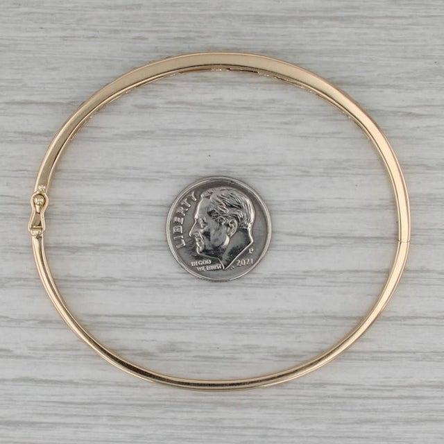 Modern 1990s 1.28ctw Emerald Diamond Bangle Bracelet 14k Yellow Gold 6.75" Hinged For Sale - Image 3 of 7