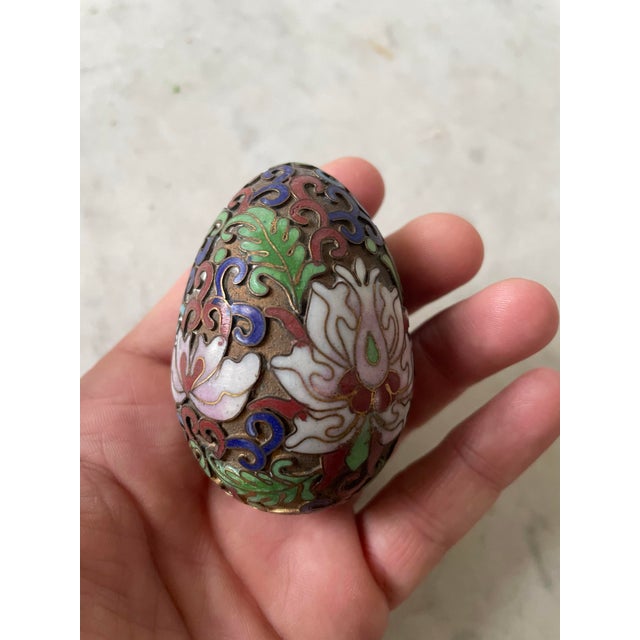 Chinese Cloisonné Enamel Egg "Flowers" Early 20th Century For Sale In New York - Image 6 of 6