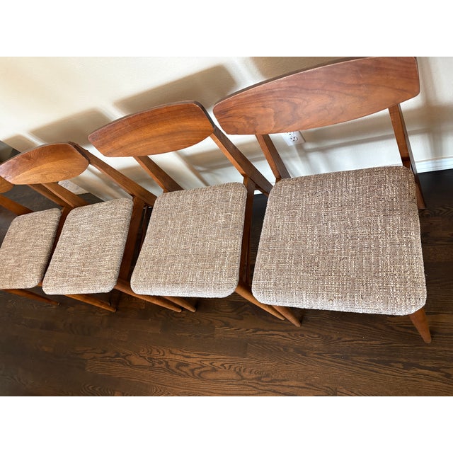 Mid-Century Modern Set of Four Stanley Mid Century Modern Dining Chairs For Sale - Image 3 of 7
